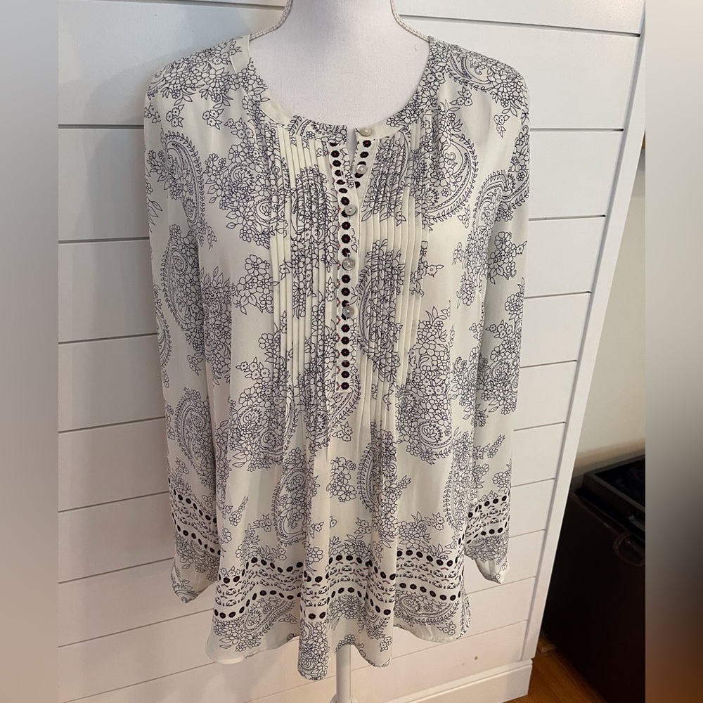 Daniel Rainn White and Black Paisley Tunic Top